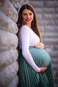 Wunderschnes Babybauchshooting in der 39. Schwangerschaftswoche. 4 Tage spter war das Baby da. Allensbach an der Unterfhrung mit schner Steinmauer